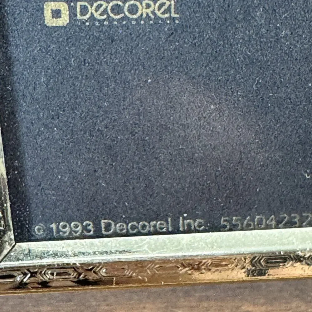 Vintage Decorel Gold Tone Tri-Fold Photo Frame 2.25x3.25 Non-Glare Glass USA